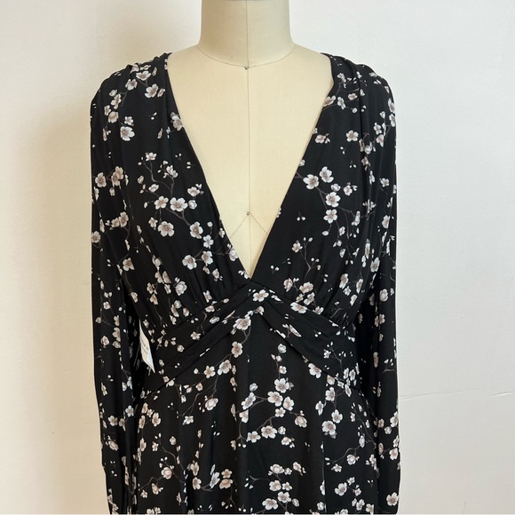 Fame and Partners Beautiful Cherry Blossom Long Sleeve Flare Mini Dress M64 - Picture 5 of 9